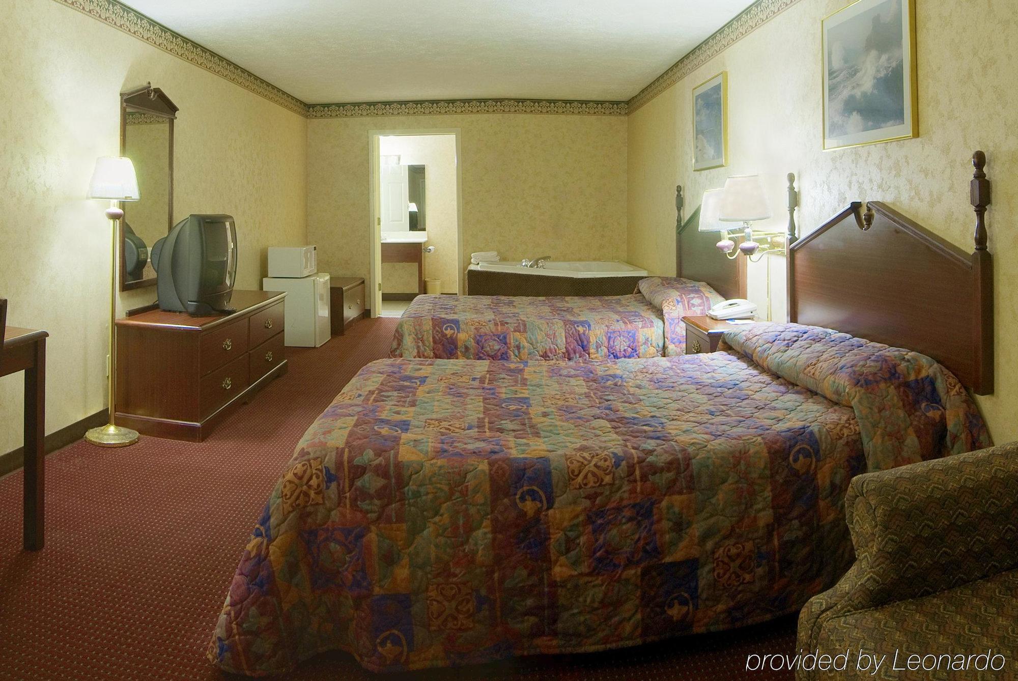 Americas Best Value Inn & Suites Mt. Pleasant Mount Pleasant Ruang foto